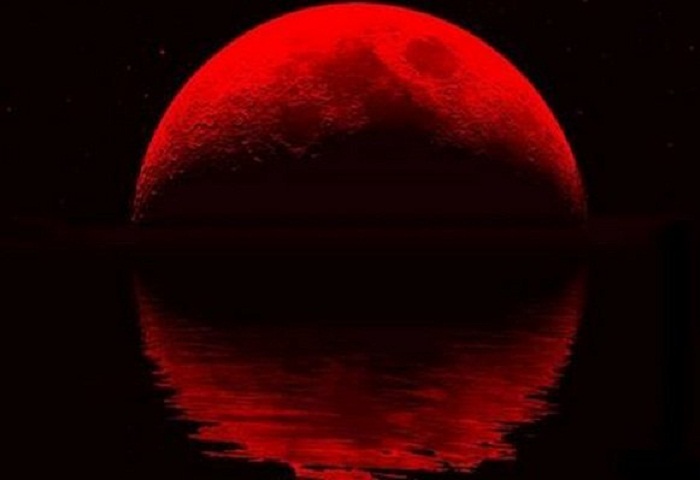 اللون الأحمر - صفحة 24 Bloodmoon